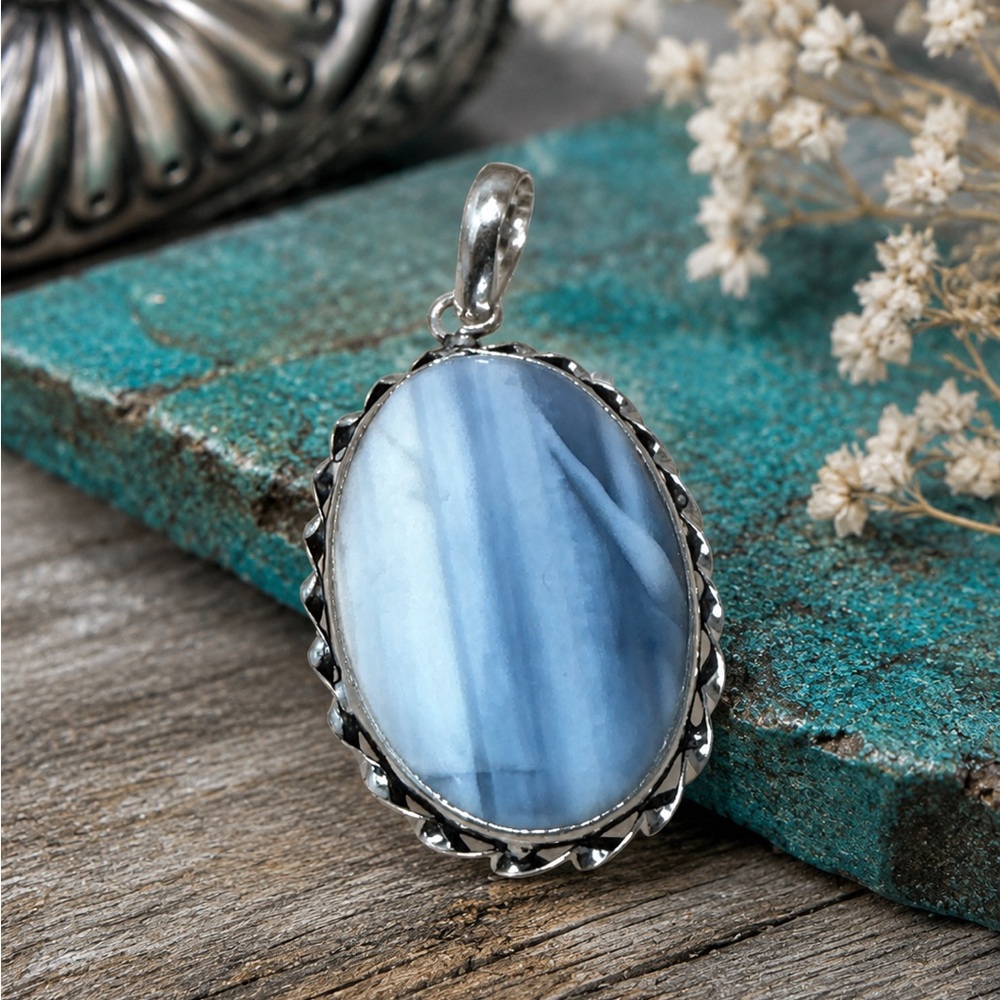 Artisan BLUE LACE AGATE Pendant
Soft desert skies. Silver shine. Western soul